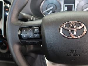 Toyota Hilux 2.4GD-6 single cab Raider auto - Image 9