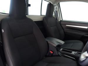 Toyota Hilux 2.4GD-6 single cab Raider auto - Image 17
