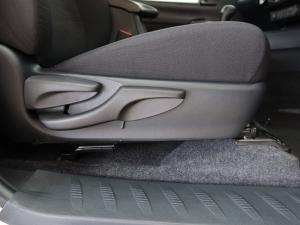 Toyota Hilux 2.4GD-6 single cab Raider auto - Image 18