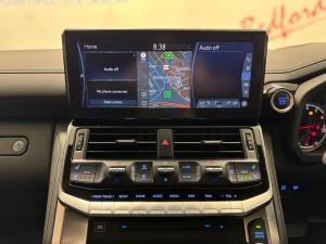 Toyota Land Cruiser 300 3.5T ZX - Image 13