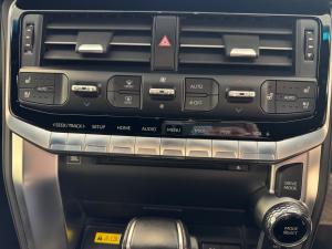 Toyota Land Cruiser 300 3.5T ZX - Image 14