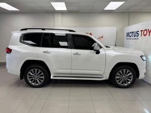 Toyota Land Cruiser 300 3.5T ZX - Image 3