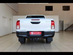 Toyota Hilux 2.4GD-6 double cab 4x4 Raider auto - Image 5