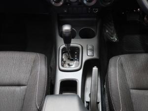 Toyota Hilux 2.4GD-6 double cab 4x4 Raider auto - Image 12
