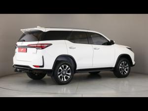 Toyota Fortuner 2.4GD-6 4x4 - Image 2