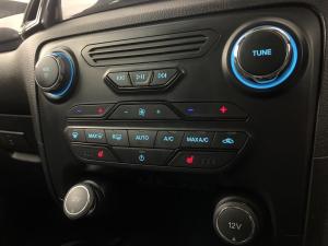 Ford Everest 2.0D BI-TURBO LTD 4X4 automatic - Image 13