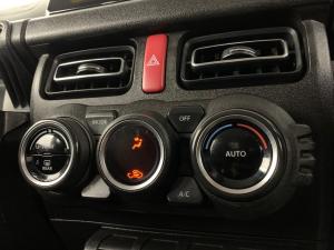 Suzuki Jimny 1.5 GLX - Image 17