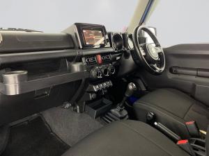 Suzuki Jimny 1.5 GLX - Image 9