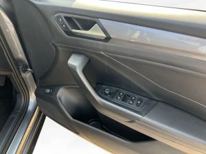 Volkswagen T-Roc 2.0TSI 4Motion Design - Image 20