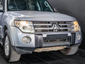 Mitsubishi Pajero 5-door 3.2DI-D GLS - Image 18