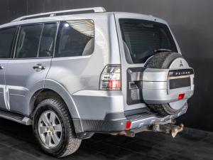 Mitsubishi Pajero 5-door 3.2DI-D GLS - Image 21