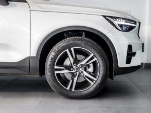 Volvo XC40 B4 Plus Dark - Image 12