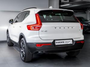 Volvo XC40 B4 Plus Dark - Image 3
