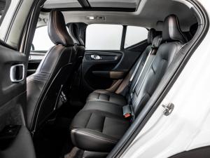 Volvo XC40 B4 Plus Dark - Image 9