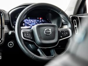 Volvo XC40 B4 Plus Dark - Image 10