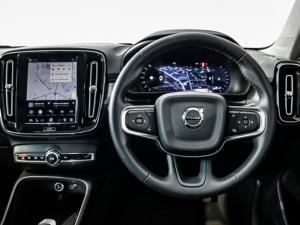 Volvo XC40 B4 Plus Dark - Image 11