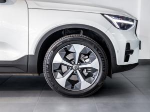 Volvo XC40 B4 Plus Dark - Image 12