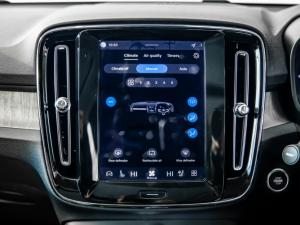 Volvo XC40 B4 Plus Dark - Image 21