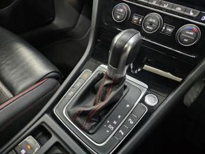 Volkswagen Golf GTI - Image 10