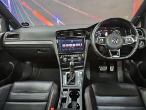 Volkswagen Golf GTI - Image 11