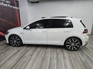 Volkswagen Golf GTI - Image 15