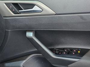 Volkswagen Polo hatch 1.0TSI Comfortline auto - Image 24