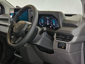 Volkswagen Transporter 2.0TDI Kombi SWB Basic - Image 24