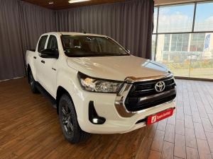 Toyota Hilux 2.4GD-6 double cab 4x4 Raider manual - Image 1