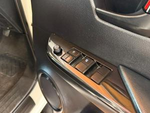 Toyota Hilux 2.4GD-6 double cab 4x4 Raider manual - Image 29