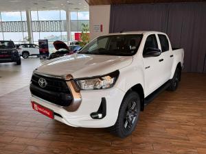 Toyota Hilux 2.4GD-6 double cab 4x4 Raider manual - Image 3