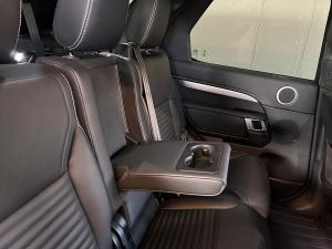 Land Rover Discovery P360 R-Dynamic SE - Image 19