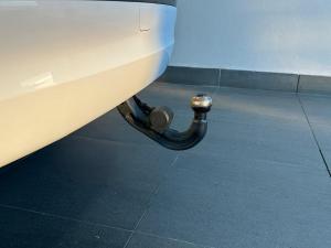 Land Rover Discovery P360 R-Dynamic SE - Image 20