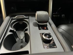 Land Rover Discovery P360 R-Dynamic SE - Image 9