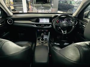 Alfa Romeo Stelvio 2.0T Super Q4 - Image 3