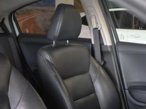 Honda HR-V 1.8 Elegance - Image 17