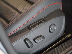 Volkswagen Golf GTI - Image 17