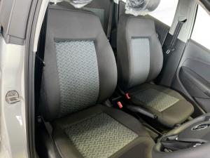 Volkswagen Polo Vivo hatch 1.4 Life - Image 12