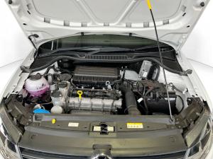 Volkswagen Polo Vivo hatch 1.4 Life - Image 9