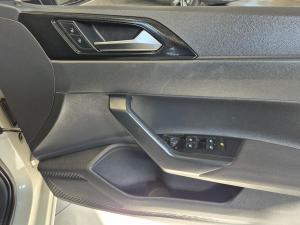 Volkswagen Polo hatch 1.0TSI Life manual - Image 18