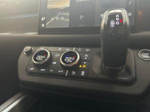 Land Rover Defender 110 D350 X - Image 17