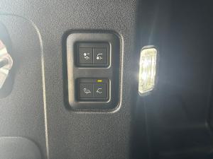 Land Rover Defender 110 D350 X - Image 19