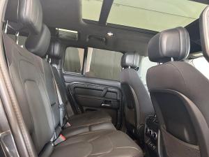 Land Rover Defender 110 D350 X - Image 25