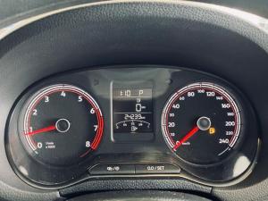 Volkswagen Polo Vivo hatch 1.6 Life - Image 10