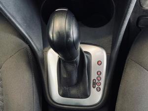 Volkswagen Polo Vivo hatch 1.6 Life - Image 9