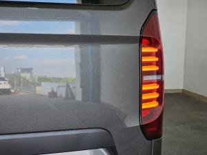 Volkswagen Transporter 2.0TDI crew bus LWB 8-seater auto - Image 13