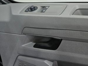 Volkswagen Transporter 2.0TDI crew bus LWB 8-seater auto - Image 21