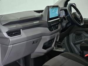 Volkswagen Transporter 2.0TDI crew bus LWB 8-seater auto - Image 23