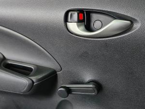 Toyota Yaris 1.5 Xi - Image 16
