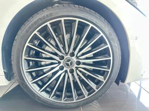 Mercedes-Benz C-Class C200 Avantgarde - Image 10