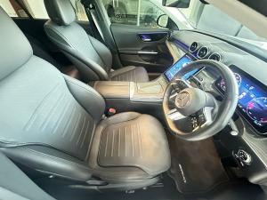 Mercedes-Benz C-Class C200 Avantgarde - Image 12